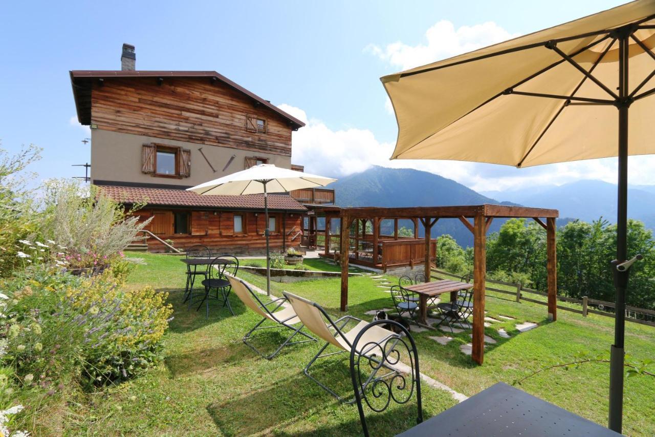 Lou Subric Hotel Stroppo Exterior photo